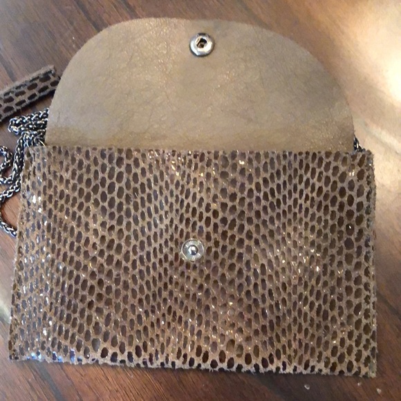 Sorial NY Small Embossed snakeskin print padded shoulder chain crossbody bag - Picture 6 of 12